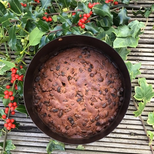 9 23cm Deep Loose bottom cake tin
